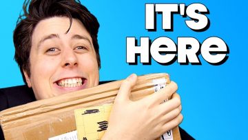 100k Silver Play Button Unboxing! – FUNKY MONDAY