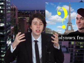 Curiosity Cube of Peter Molyneux and MacBook Pro-alicous!!!